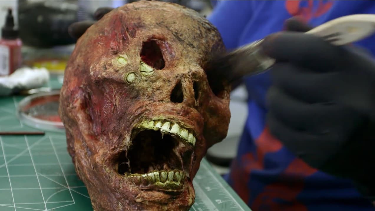 rotten skull halloween prop corpsing tutorial sfxzone photo by tested.com